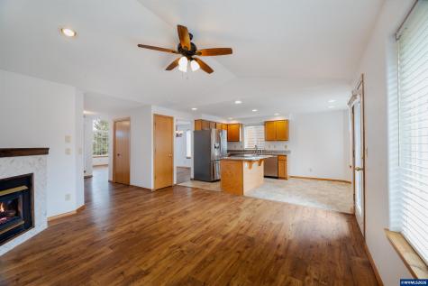 5847 Cobalt Lp SE Salem OR 97306