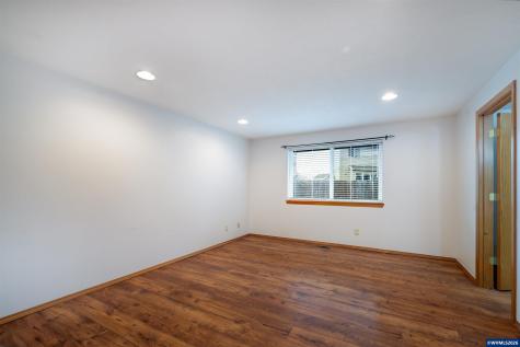 5847 Cobalt Lp SE Salem OR 97306