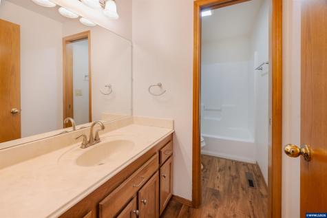 5847 Cobalt Lp SE Salem OR 97306