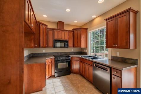 650 Burley Hill Lp NW Salem OR 97304