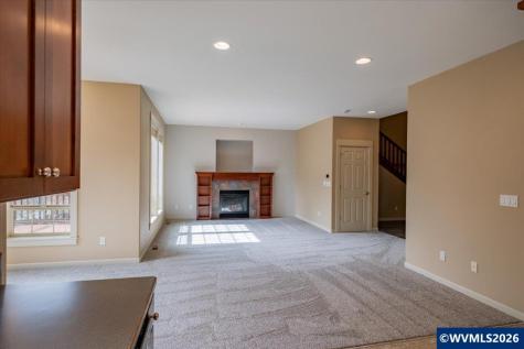 650 Burley Hill Lp NW Salem OR 97304