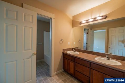 650 Burley Hill Lp NW Salem OR 97304