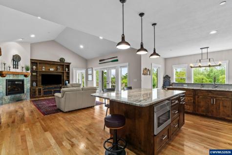 3176 SW Hawkeye Avenue Corvallis OR 97333