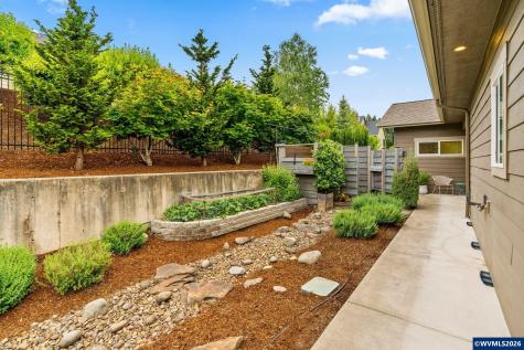 3176 SW Hawkeye Avenue Corvallis OR 97333