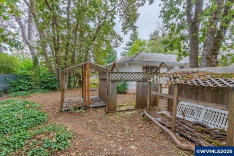 3895 Stanley Lane S Salem OR 97302