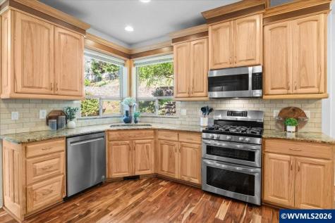 1667 Ptarmigan Street NW Salem OR 97304