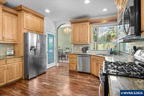 1667 Ptarmigan Street NW Salem OR 97304