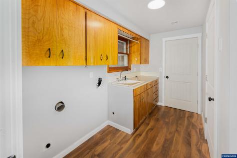 203 5th Avenue Sweet Home OR 97386