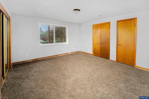 203 5th Avenue Sweet Home OR 97386