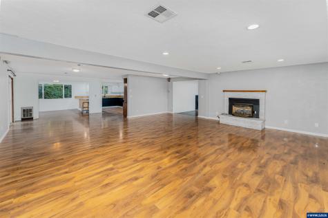 203 5th Avenue Sweet Home OR 97386