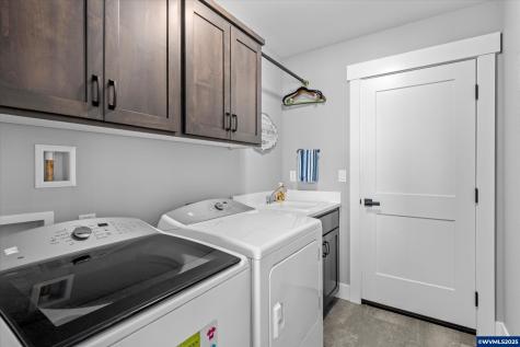 518 Sarah Renee Avenue SE Salem OR 97306