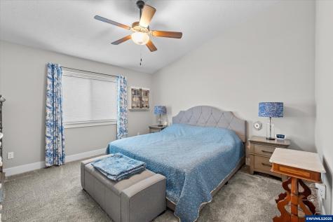 518 Sarah Renee Avenue SE Salem OR 97306