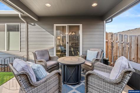 518 Sarah Renee Avenue SE Salem OR 97306