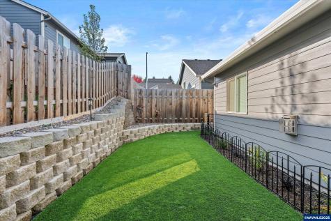 518 Sarah Renee Avenue SE Salem OR 97306