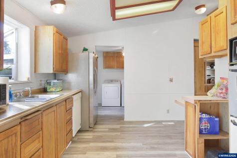3372 Long Street Sweet Home OR 97386