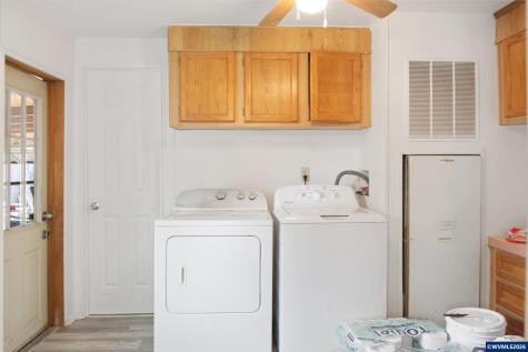 3372 Long Street Sweet Home OR 97386