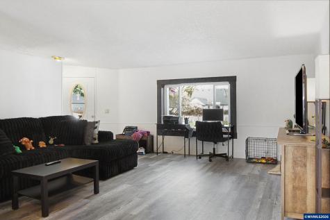 3372 Long Street Sweet Home OR 97386