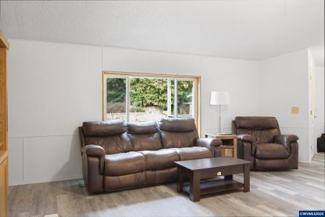 3372 Long Street Sweet Home OR 97386