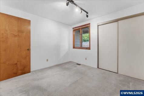 4154 5th Street Hubbard OR 97032