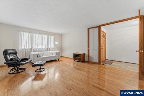 4154 5th Street Hubbard OR 97032
