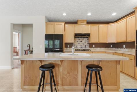1607 Wood Duck Street Silverton OR 97381