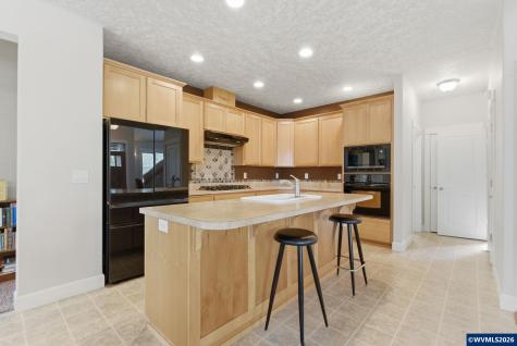1607 Wood Duck Street Silverton OR 97381