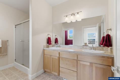 1607 Wood Duck Street Silverton OR 97381