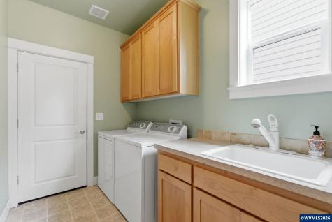 1607 Wood Duck Street Silverton OR 97381