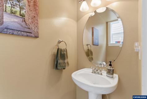 1607 Wood Duck Street Silverton OR 97381