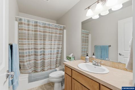 1607 Wood Duck Street Silverton OR 97381