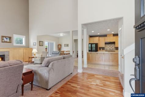 1607 Wood Duck Street Silverton OR 97381