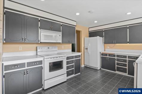 560 NW Hemlock Avenue Corvallis OR 97330