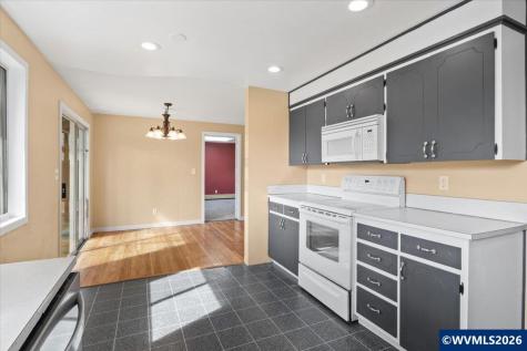 560 NW Hemlock Avenue Corvallis OR 97330
