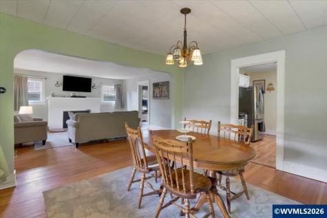855 20th Street NE Salem OR 97301