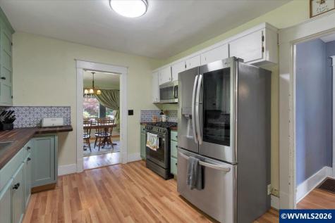 855 20th Street NE Salem OR 97301