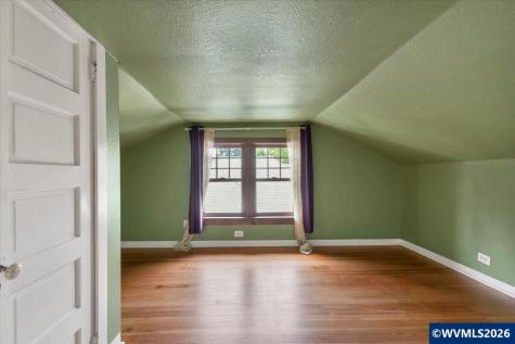 855 20th Street NE Salem OR 97301