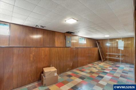 855 20th Street NE Salem OR 97301