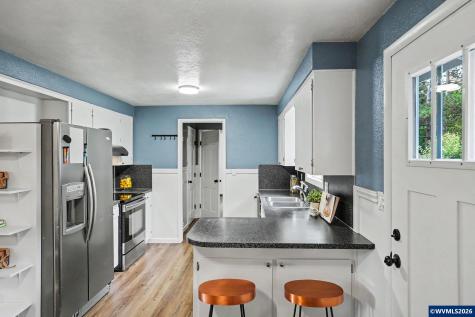 4436 Barrett Street S Salem OR 97302
