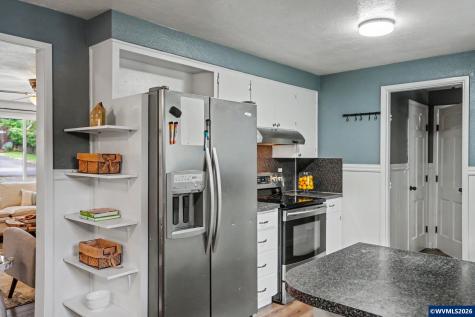 4436 Barrett Street S Salem OR 97302