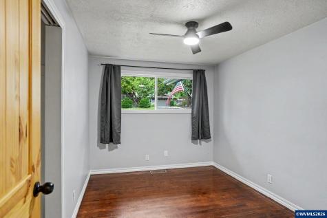 4436 Barrett Street S Salem OR 97302