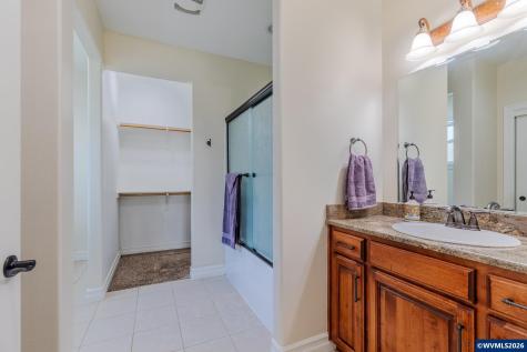 1804 Settlers Spring Drive NW Salem OR 97304