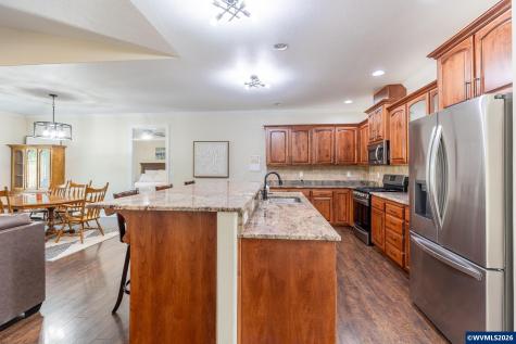1804 Settlers Spring Drive NW Salem OR 97304