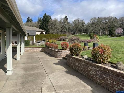 2711 SW Titleist Circle Corvallis OR 97333