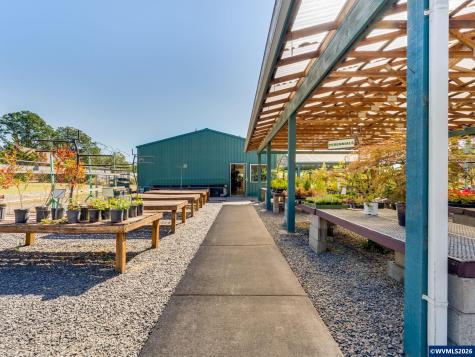 5795 S Santiam Highway Lebanon OR 97355
