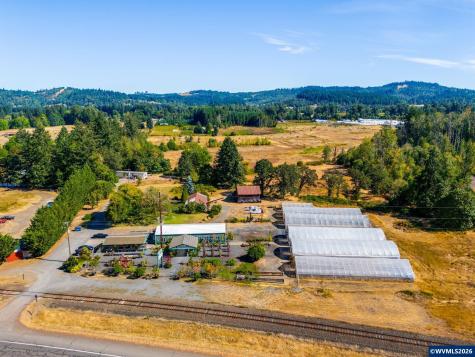 5795 S Santiam Highway Lebanon OR 97355