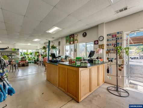 5795 S Santiam Highway Lebanon OR 97355