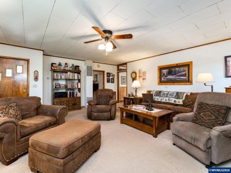 5795 S Santiam Highway Lebanon OR 97355