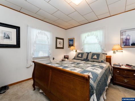 5795 S Santiam Highway Lebanon OR 97355