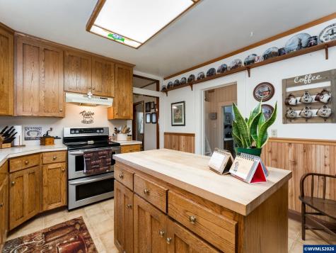 5795 S Santiam Highway Lebanon OR 97355