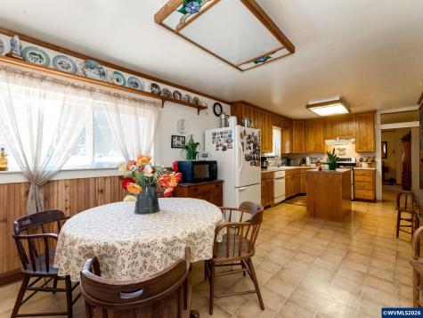 5795 S Santiam Highway Lebanon OR 97355